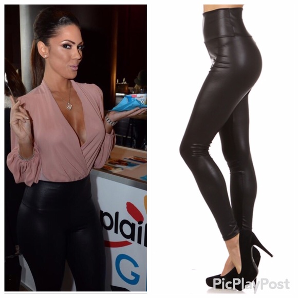 🆕🎀 High Waisted Faux Leather Leggings
