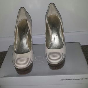 Jessica Simpson Colie Size 7.5