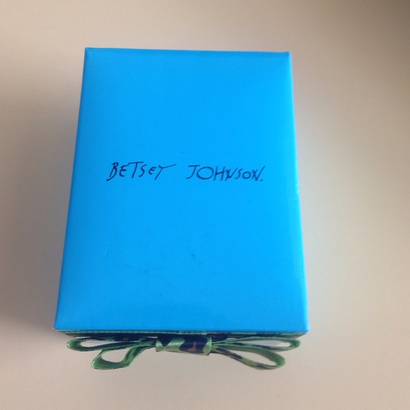 SOLD - - Picture 3 of 4