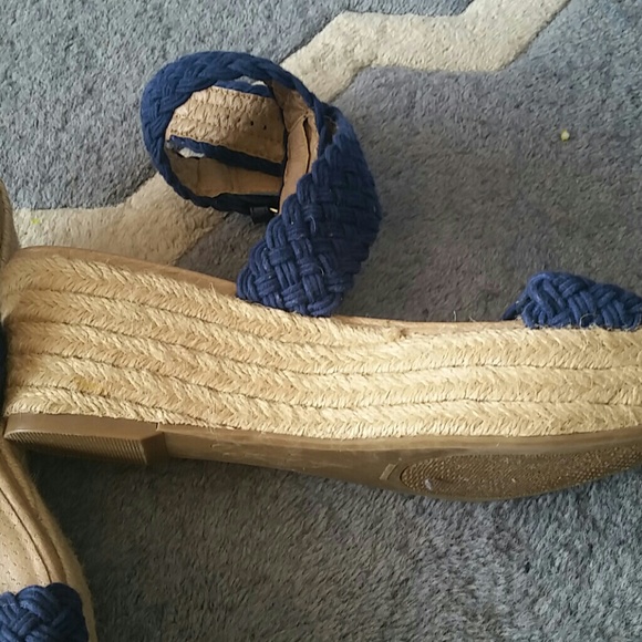 Shoes - Picture 2 of 3