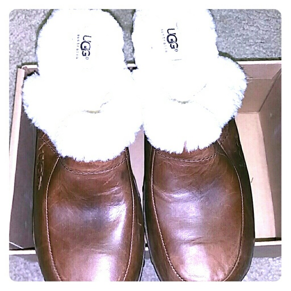 Uggs  Kailee clogs