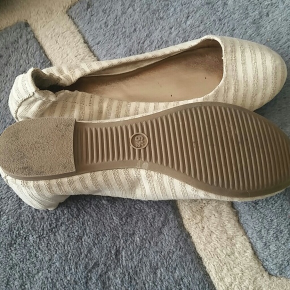 Flats - Picture 2 of 2