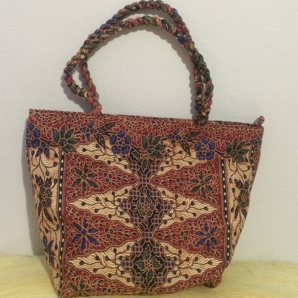 Small tote - Picture 2 of 3