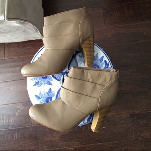 Just fab Ankle boots size 8 gently used