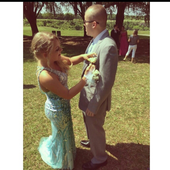 Prom Dress - Picture 1 of 2