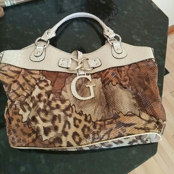 Guess Handbags - Guess purse
