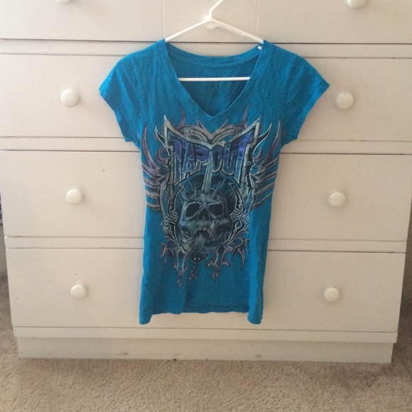 Blue TAPOUT t-shirt