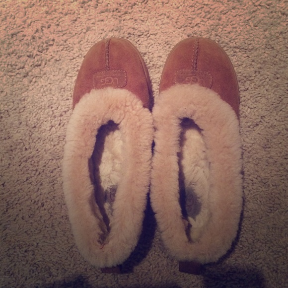 Barely Touched Ugg Slippers