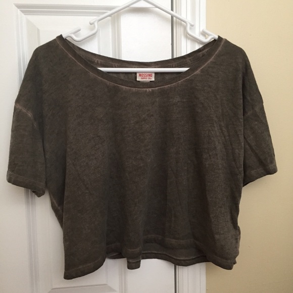 army green crop top 💋