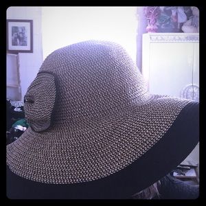 Floppy beach hat