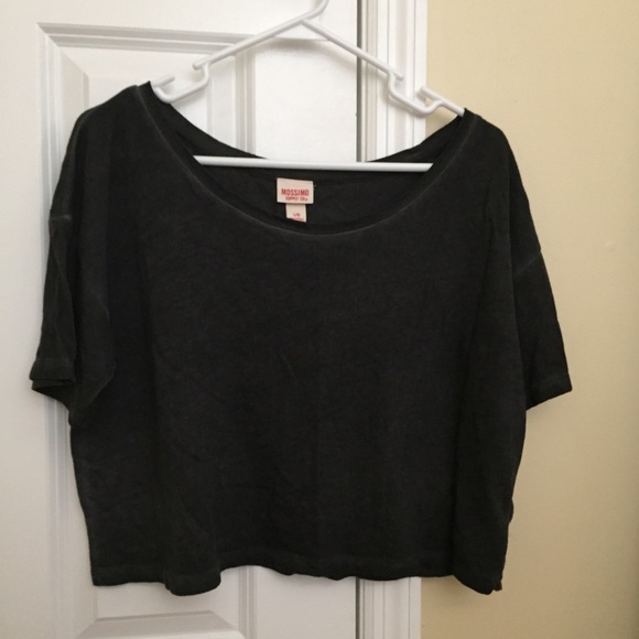dark grey crop top 💋
