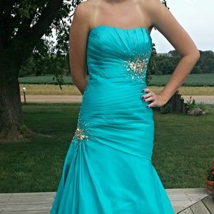 Night Moves blue prom dress
