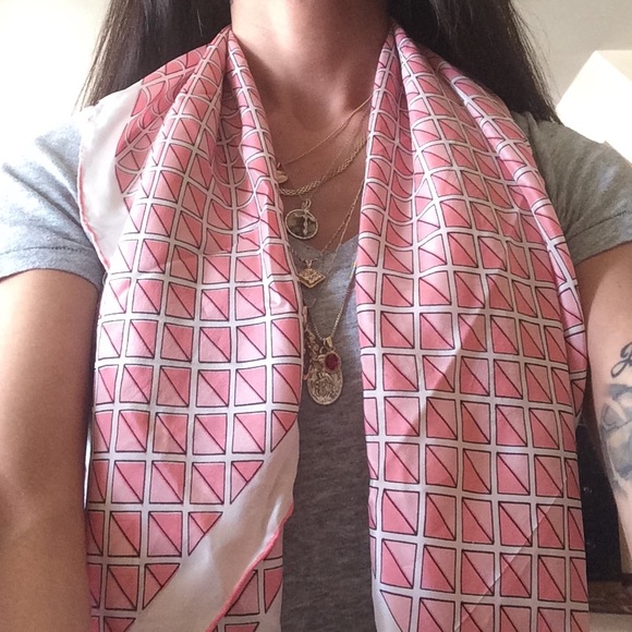 100% silk scarf - Picture 4 of 4