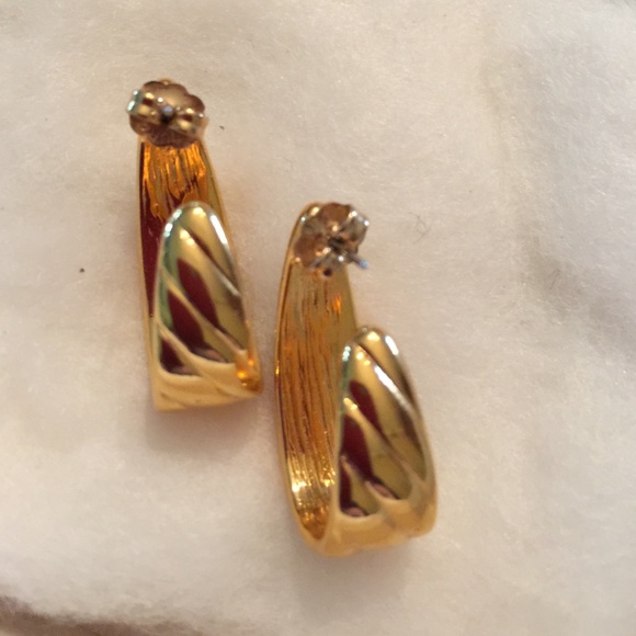 Earrings - Picture 3 of 3