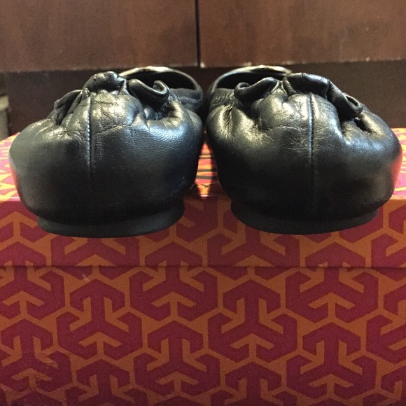 ⛔️SOLD⛔️Tory Burch Reva flats - Picture 4 of 4