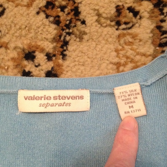 Top - Picture 2 of 2