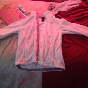 White North Face jacket!⭐️