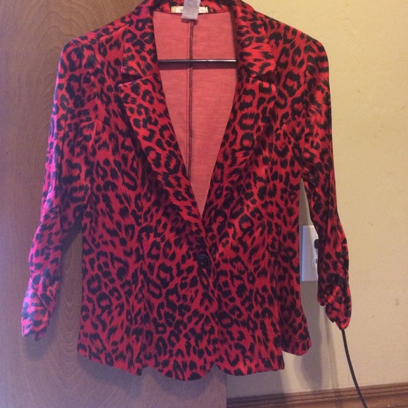 🚫sold🚫Brand new red leopard blazer