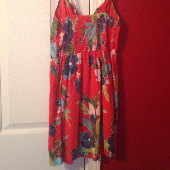 Dress - Picture 3 of 3