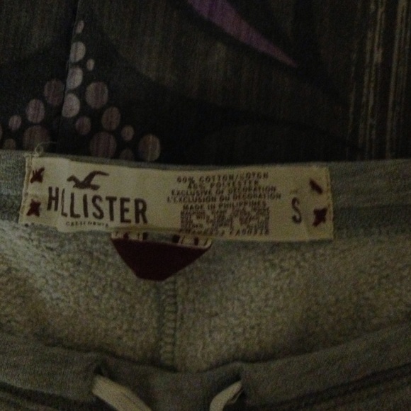 Hollister Sweat Shorts - Picture 3 of 4
