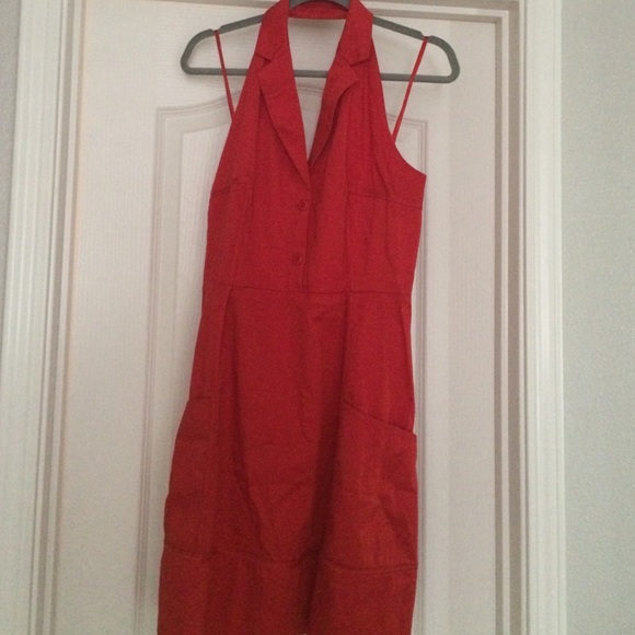 Jessica Simpson red dress