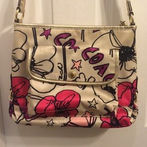 COACH! Cross-body or shoulder bag!