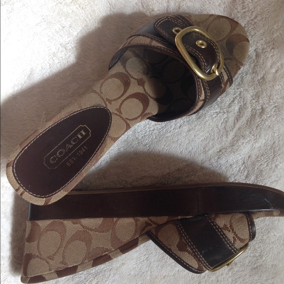 COACH GRETTA WEDGE SANDALS 9b SIGNATURE