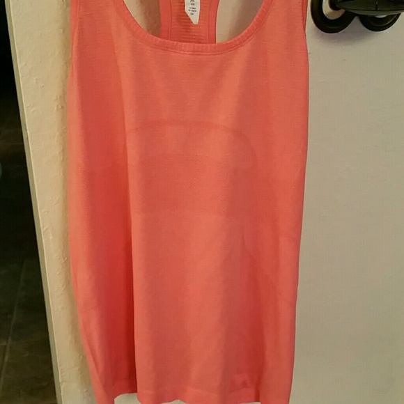 Lululemon  Run swiftly tank