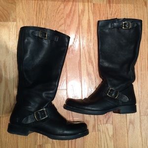 ⛔️HOLD⛔️ Frye Veronica Slouch boot @beckyschock