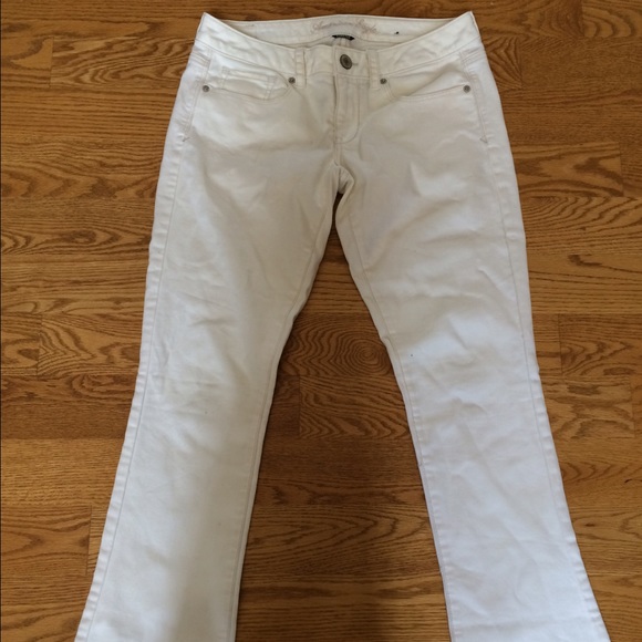 American eagle white stretch jeans!