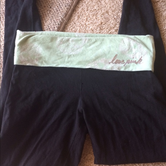 VS Yoga Leggings