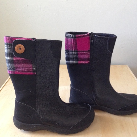 Keen Darby boots leatherraspberry plaid like new