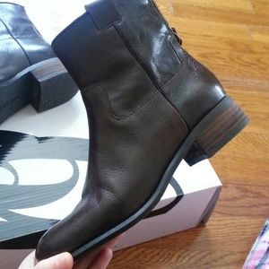 Dark brown booties Nine West