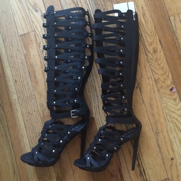 Shoes - BRAND NEW gladiator sandals