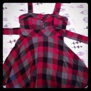 Cute little flirty-skirt plaid dress.