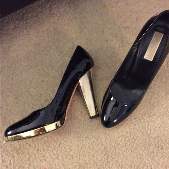 MICHAEL KORS PUMPS