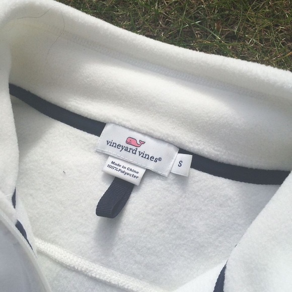 Vineyard Vines Jackets & Coats - 🚫SOLD Vineyard Vines Westerly Vest Fleece White Vineyard Vines Jackets & Coats - 🚫SOLD Vineyard Vines Westerly Vest Fleece White