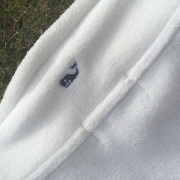 Vineyard Vines Jackets & Coats - 🚫SOLD Vineyard Vines Westerly Vest Fleece White Vineyard Vines Jackets & Coats - 🚫SOLD Vineyard Vines Westerly Vest Fleece White