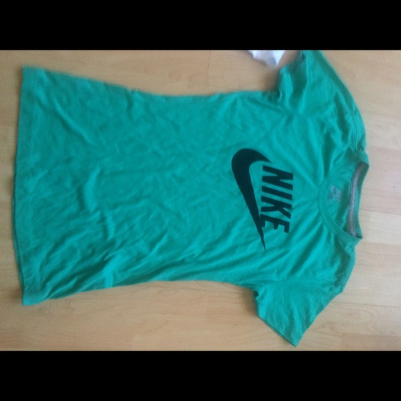 Nike shirt bundle