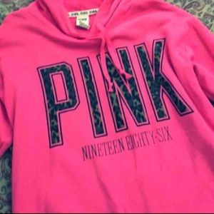Vs PINK hoodie w/ cheetah print 🎀💘👑
