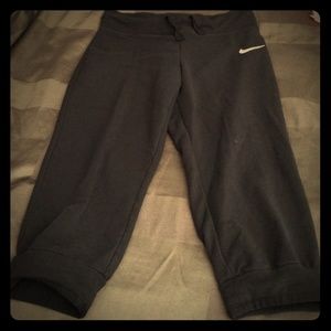 Nike workout capris