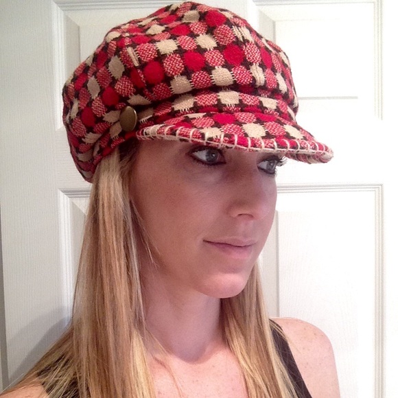 Stylish hat! - Picture 4 of 4