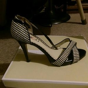 High heel shoe