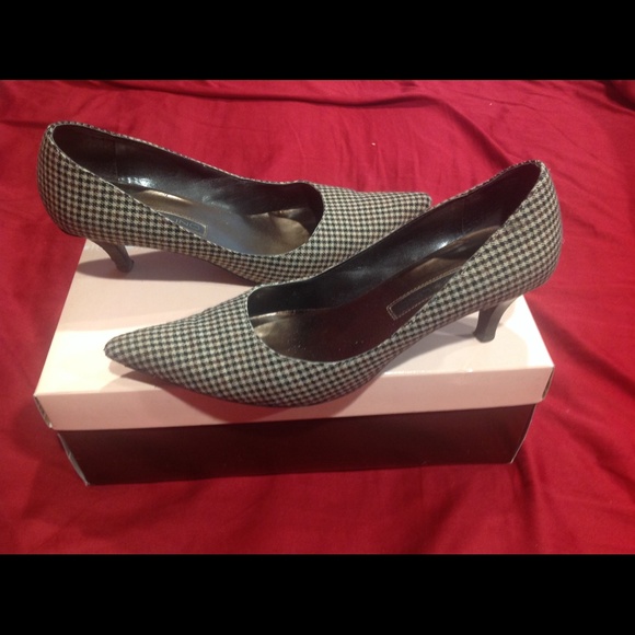 Ladies shoes
