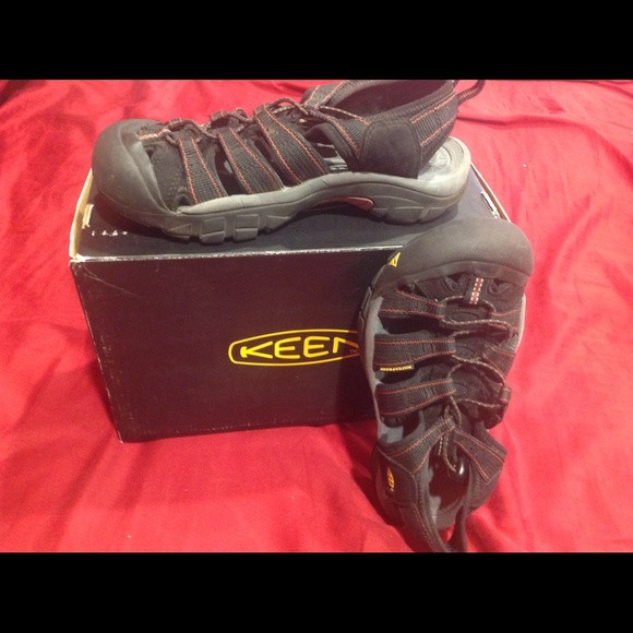 Ladies walking shoes