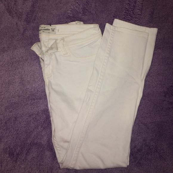 white abercrombie skinny jeans
