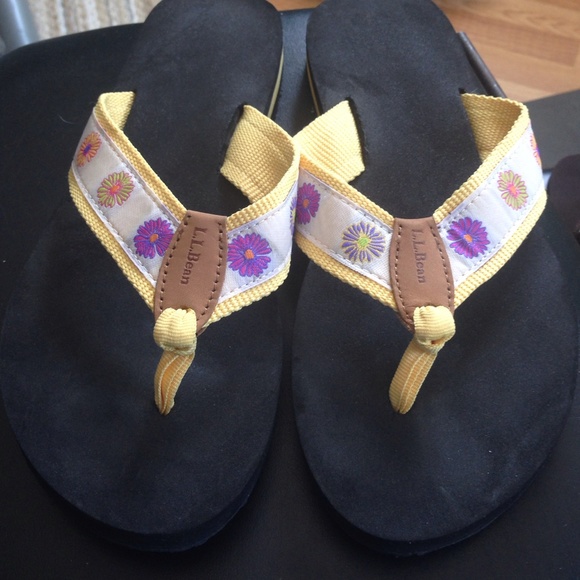 LL Bean Flip Flops Size 7 NWOT