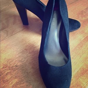 Nine West Black Suede Pumps