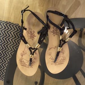 Miss me sandals 💕