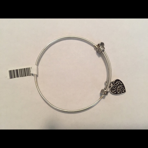 Love heart wire bracelet